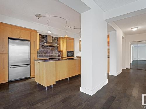 1701, 11710 100 Avenue, Edmonton, AB - Indoor Photo Showing Kitchen