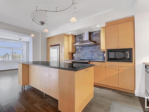 1701, 11710 100 Avenue, Edmonton, AB - Indoor Photo Showing Kitchen