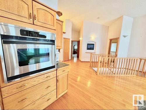 16203 89 Street, Edmonton, AB - Indoor Photo Showing Kitchen