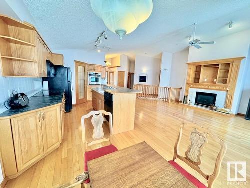 16203 89 Street, Edmonton, AB - Indoor With Fireplace