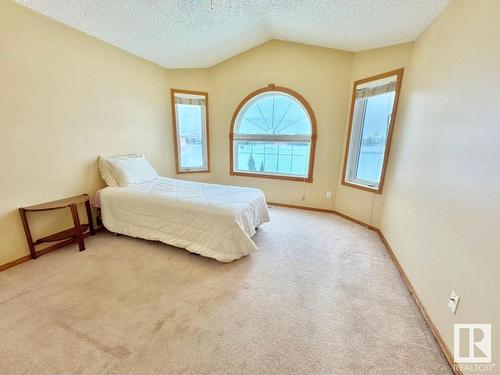 16203 89 Street, Edmonton, AB - Indoor Photo Showing Bedroom