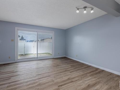 11520 139 Avenue, Edmonton, AB - Indoor Photo Showing Other Room