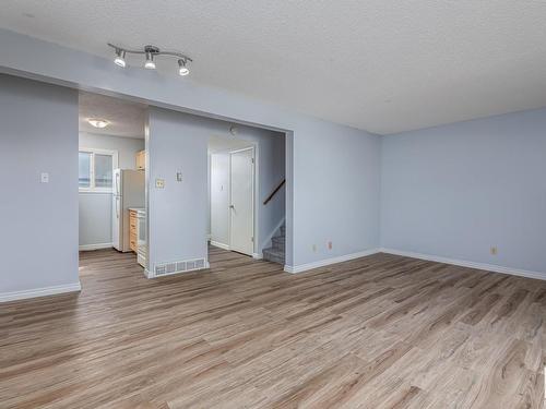 11520 139 Avenue, Edmonton, AB - Indoor Photo Showing Other Room