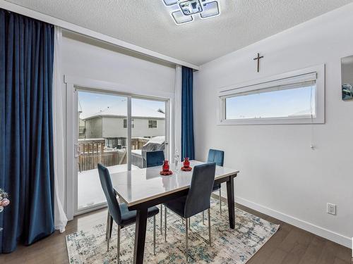 7844 Erasmus Wynd, Edmonton, AB - Indoor Photo Showing Dining Room