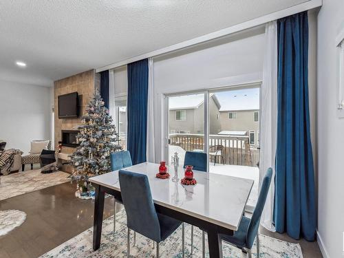 7844 Erasmus Wynd, Edmonton, AB - Indoor Photo Showing Dining Room