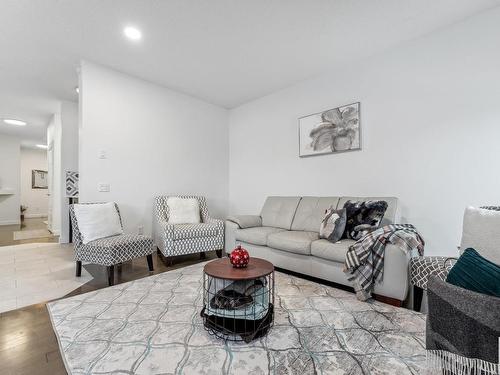 7844 Erasmus Wynd, Edmonton, AB - Indoor Photo Showing Living Room