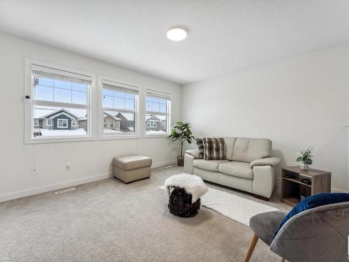 7844 Erasmus Wynd, Edmonton, AB - Indoor Photo Showing Living Room