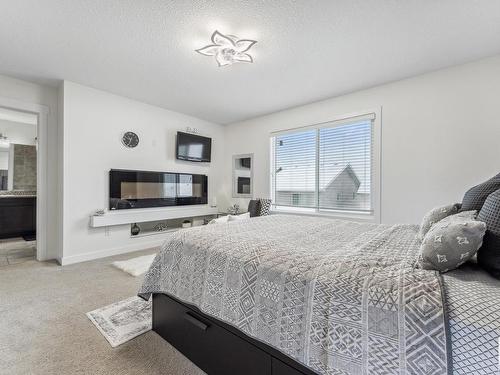 7844 Erasmus Wynd, Edmonton, AB - Indoor Photo Showing Bedroom