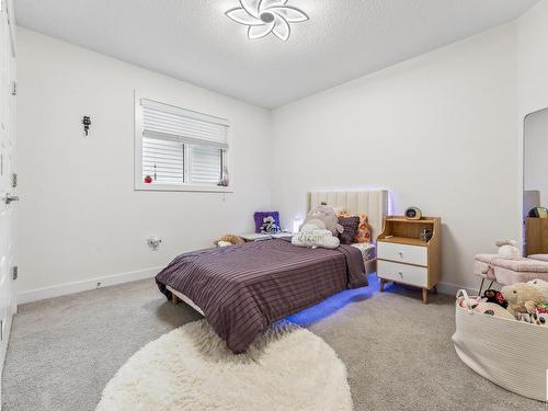 7844 Erasmus Wynd, Edmonton, AB - Indoor Photo Showing Bedroom