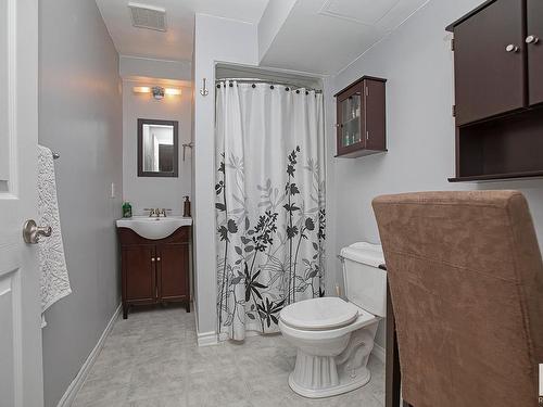 3539 13 Avenue, Edmonton, AB - Indoor Photo Showing Bathroom