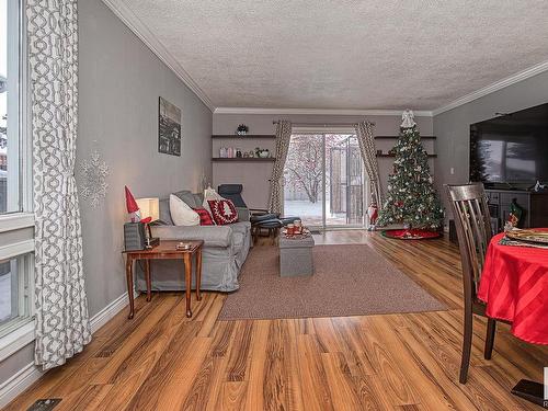 3539 13 Avenue, Edmonton, AB - Indoor Photo Showing Other Room