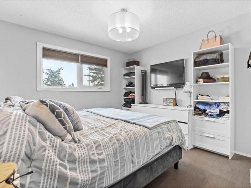 2165 78 Street, Edmonton, AB - Indoor Photo Showing Bedroom