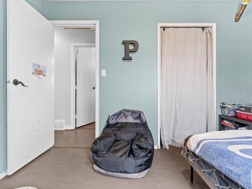 2165 78 Street, Edmonton, AB - Indoor Photo Showing Bedroom