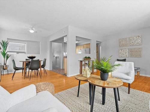 16102 107A Avenue, Edmonton, AB - Indoor Photo Showing Living Room