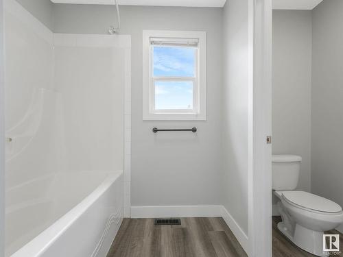 253 Henderson Link, Spruce Grove, AB - Indoor Photo Showing Bathroom