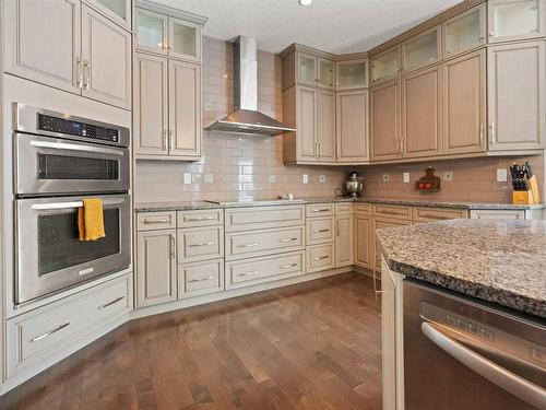 2553 Cameron Ravine Landing Landing, Edmonton, AB - Indoor Photo Showing Kitchen