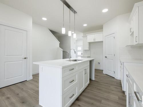 30 Hunter Place, Spruce Grove, AB - Indoor Photo Showing Kitchen