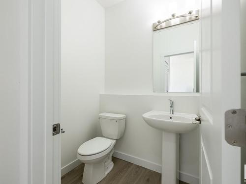 30 Hunter Place, Spruce Grove, AB - Indoor Photo Showing Bathroom