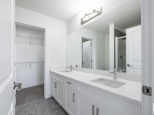 30 Hunter Place, Spruce Grove, AB - Indoor Photo Showing Bathroom