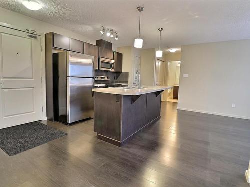 347 1196 Hyndman Road, Edmonton, AB - Indoor Photo Showing Kitchen