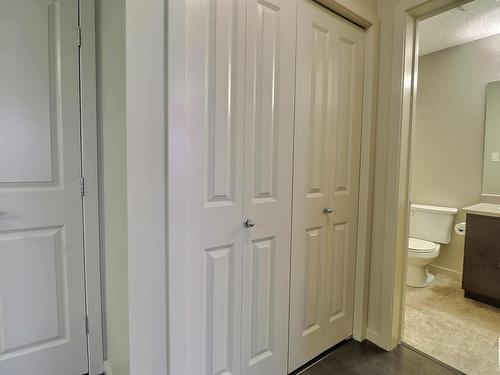 347 1196 Hyndman Road, Edmonton, AB - Indoor Photo Showing Bathroom