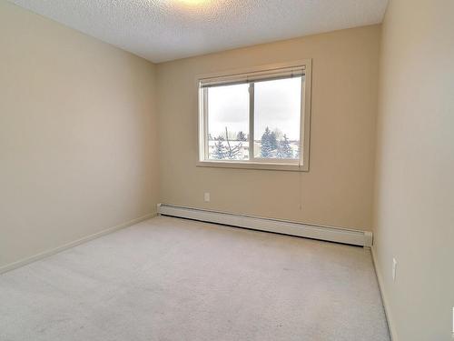 347 1196 Hyndman Road, Edmonton, AB - Indoor Photo Showing Other Room