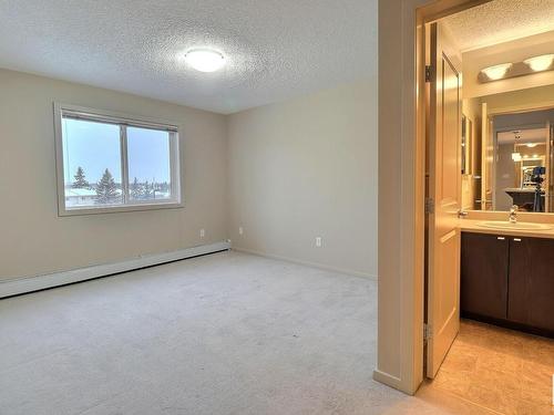 347 1196 Hyndman Road, Edmonton, AB - Indoor Photo Showing Other Room