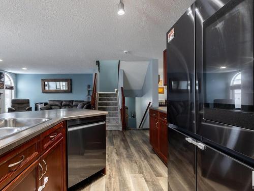 16215 48 Street, Edmonton, AB - Indoor Photo Showing Kitchen