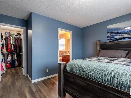 16215 48 Street, Edmonton, AB - Indoor Photo Showing Bedroom