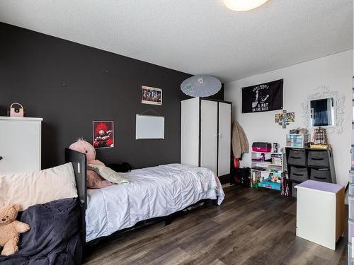 16215 48 Street, Edmonton, AB - Indoor Photo Showing Bedroom