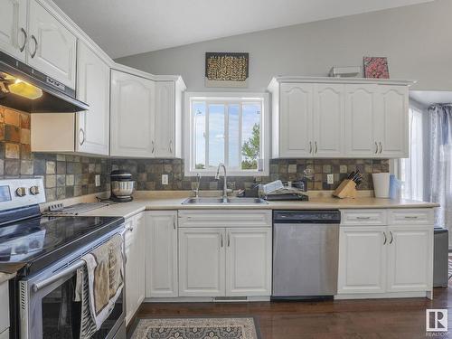 2856 152 Avenue, Edmonton, AB - Indoor Photo Showing Kitchen With Double Sink