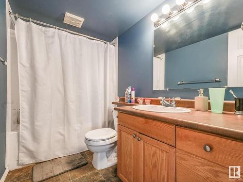 2856 152 Avenue, Edmonton, AB - Indoor Photo Showing Bathroom