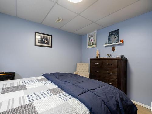 5410 42 Avenue, Beaumont, AB - Indoor Photo Showing Bedroom