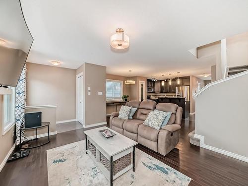 1719 56 Street, Edmonton, AB - Indoor Photo Showing Living Room