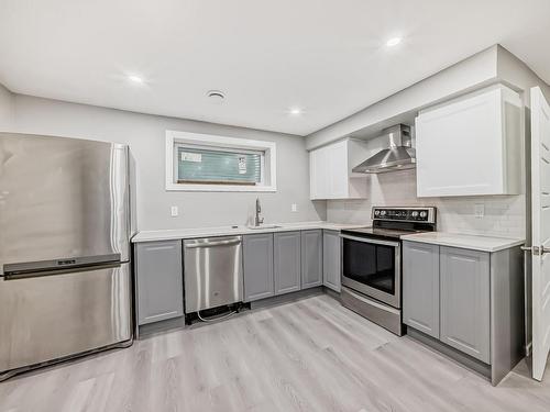 1719 56 Street, Edmonton, AB - Indoor Photo Showing Kitchen