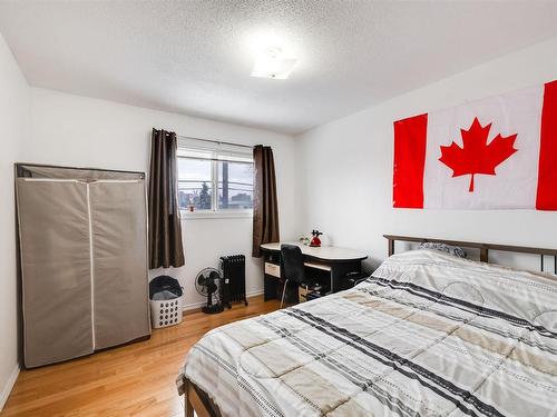 10632 51 Avenue, Edmonton, AB - Indoor Photo Showing Bedroom