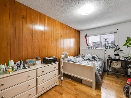 10632 51 Avenue, Edmonton, AB - Indoor Photo Showing Bedroom