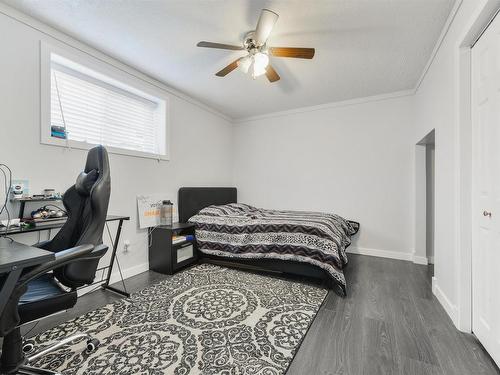 417 Hollick-Kenyon Road, Edmonton, AB - Indoor Photo Showing Bedroom