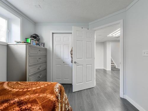 417 Hollick-Kenyon Road, Edmonton, AB - Indoor Photo Showing Bedroom