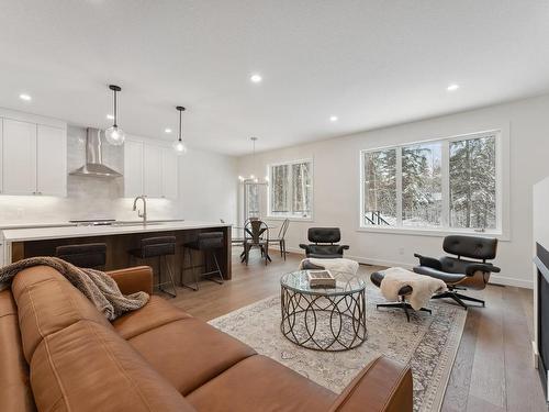 114 Heron Point Close, Rural Wetaskiwin County, AB - Indoor Photo Showing Living Room