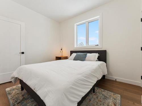 114 Heron Point Close, Rural Wetaskiwin County, AB - Indoor Photo Showing Bedroom