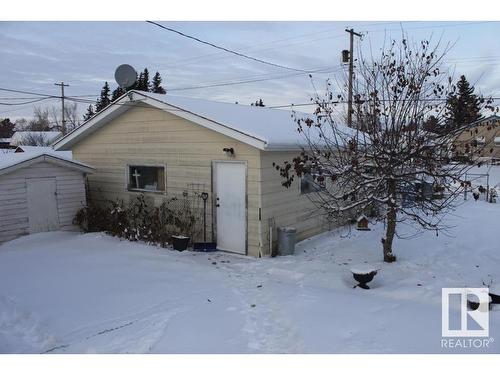 5218 52 Avenue, Mundare, AB - Outdoor