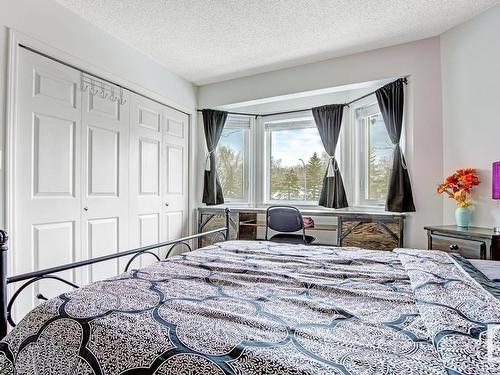 7318 109 Street, Edmonton, AB - Indoor Photo Showing Bedroom