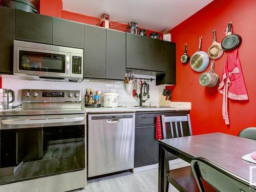 7318 109 Street, Edmonton, AB - Indoor Photo Showing Kitchen