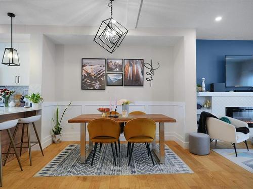 20 230 Edgemont Road, Edmonton, AB - Indoor Photo Showing Dining Room