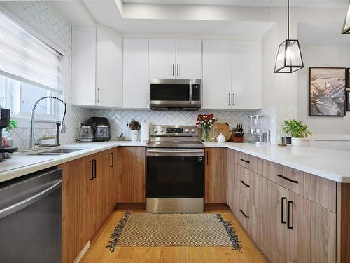 20 230 Edgemont Road, Edmonton, AB - Indoor Photo Showing Kitchen