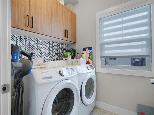 20 230 Edgemont Road, Edmonton, AB - Indoor Photo Showing Laundry Room