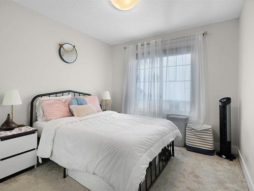 20 230 Edgemont Road, Edmonton, AB - Indoor Photo Showing Bedroom