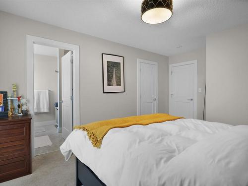 20 230 Edgemont Road, Edmonton, AB - Indoor Photo Showing Bedroom