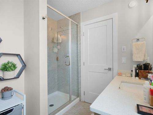 20 230 Edgemont Road, Edmonton, AB - Indoor Photo Showing Bathroom